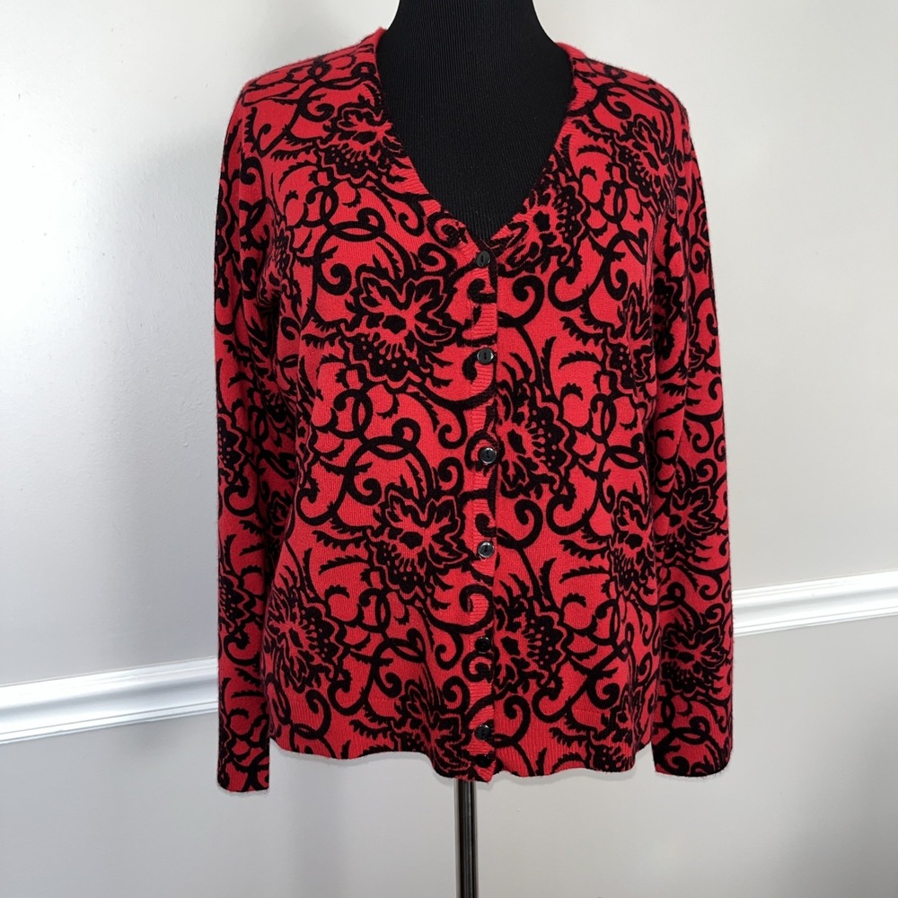 Sag Harbor Red Black Paisley Cardigan Sweater Size Large‎